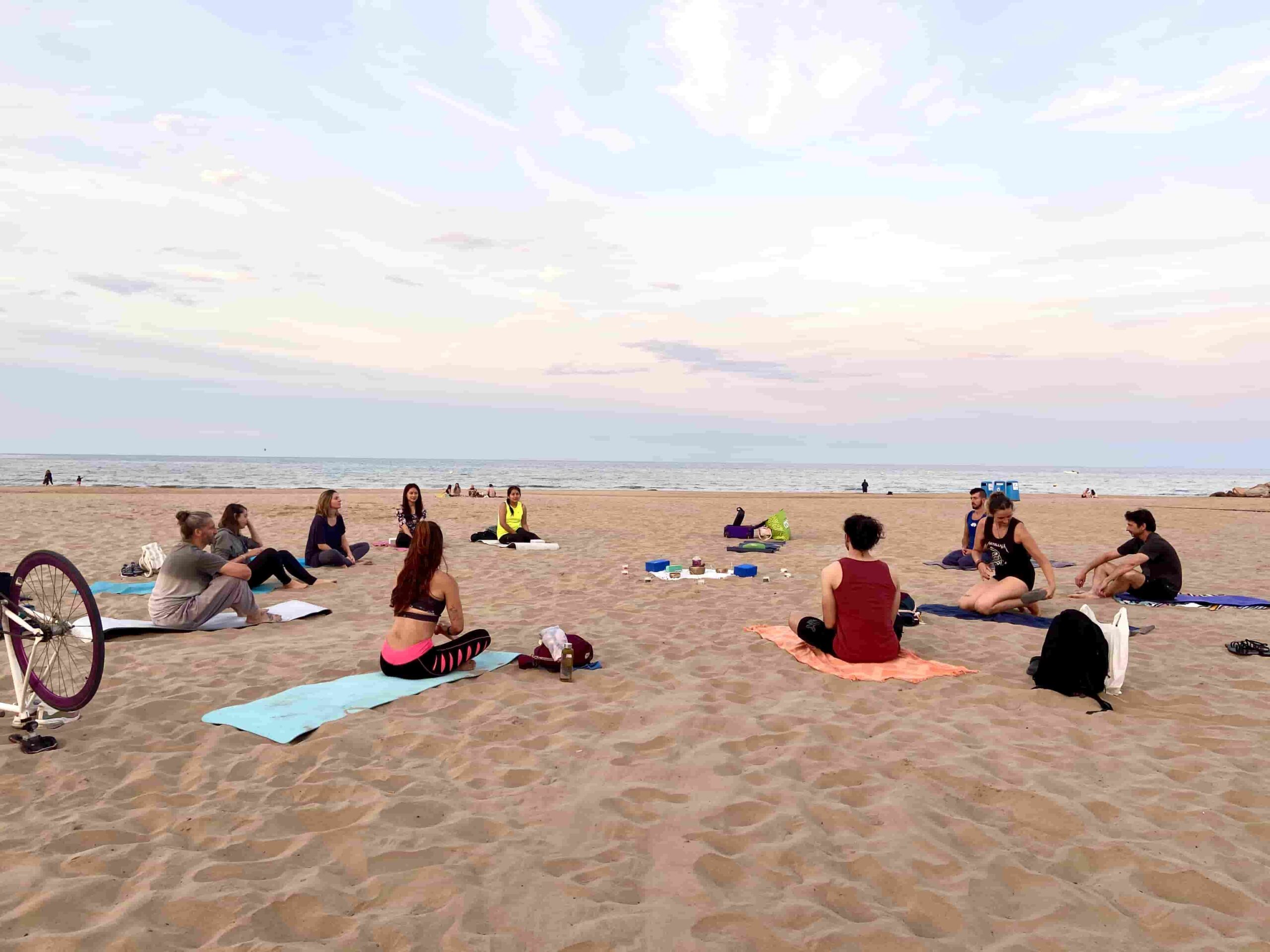 yoga con luna llena en Valencia