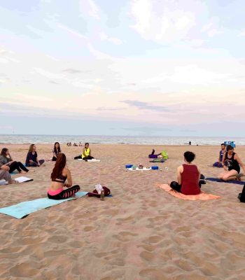 yoga con luna llena en Valencia