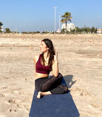 TORSIONES DE YOGA