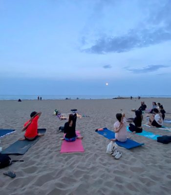 yoga con luna llena en Valencia